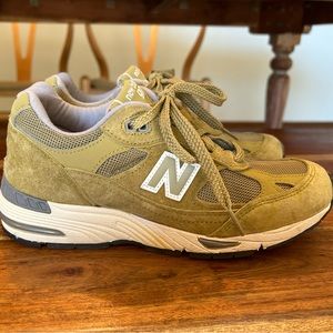 COPY - New Balance 991 Special Edition trainers